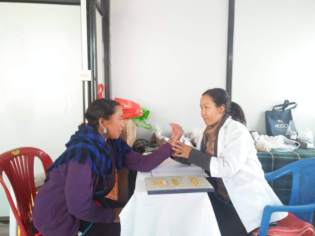 Ugjän Bhuti Jangtön: přednáška o tibetské medicíně Sowa-Rigpaa a léčebné konzultace